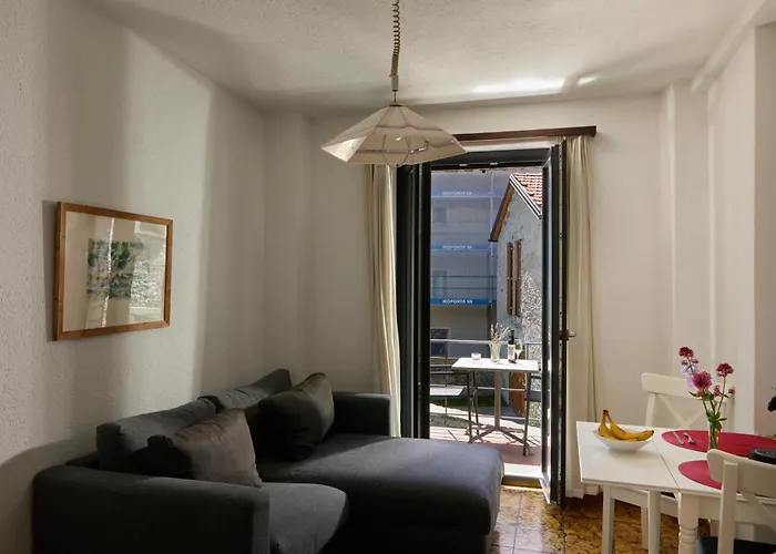 Tiny Locarno Area Lejlighed *