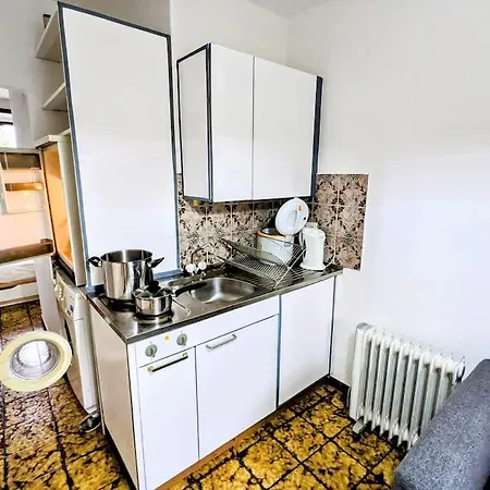 Tiny Locarno Area * לוזון